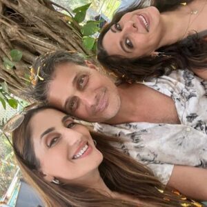 Pooja Bedi Instagram - Gentle.  Fun. Happy & with loved ones @happysoul_goa

Hope your holi was equally memorable❤️

@happysoullifestyle 
#happysoulmoment 
#happysoulevents 
#happysoulindia 
#HappySoulGinGarden q