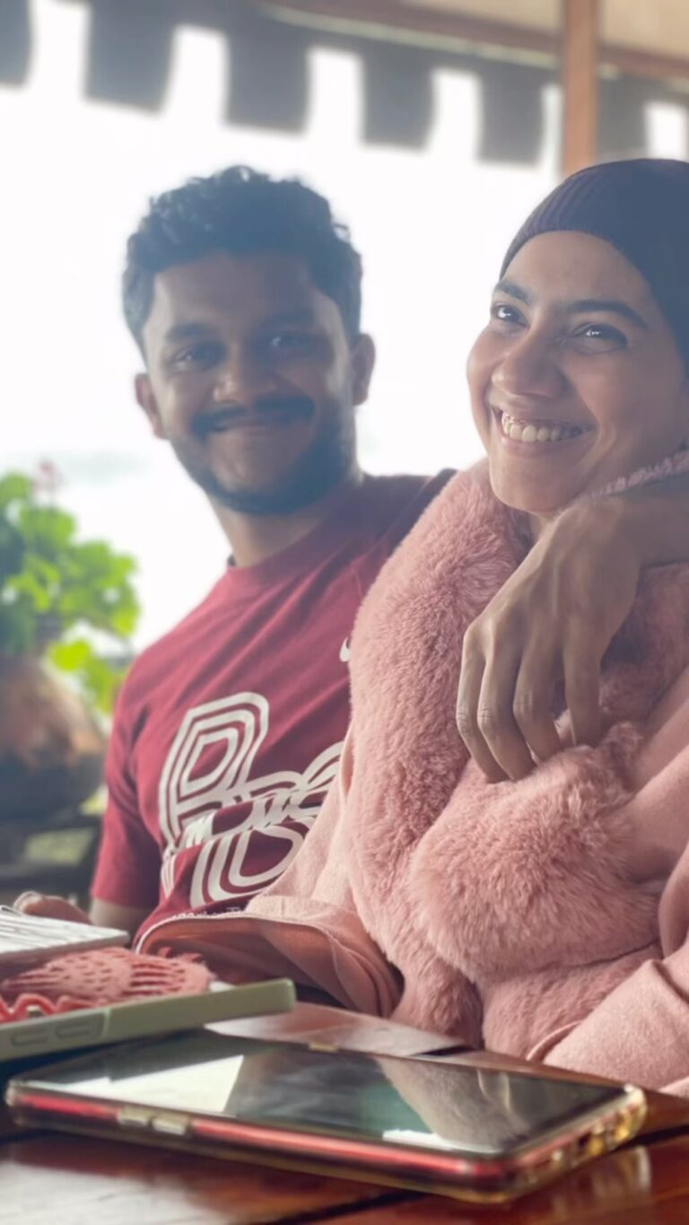 Pooja Kannan Instagram - This cute lil button has taught me what it is to love selflessly, being patient and consistent in love and to exist gracefully! This is Vineeth and he is my ray of sunshine ❤️ I love you my partner in crime and now, my partner !!