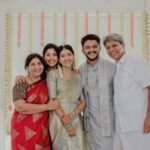 Pooja Kannan Instagram - Bigger family , fuller hearts and too much love that my heart can’t contain ❤️ 21.01.2024 💍❤️ @momentousfotography