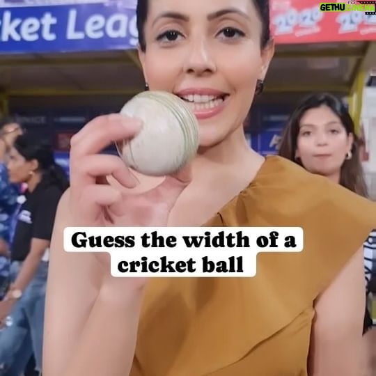 Poppy Jabbal Instagram - Guess the width of a cricket ball 🙄 #funtimeswithgirls #cricket #ccl #fun #funny #guess #game #ipl