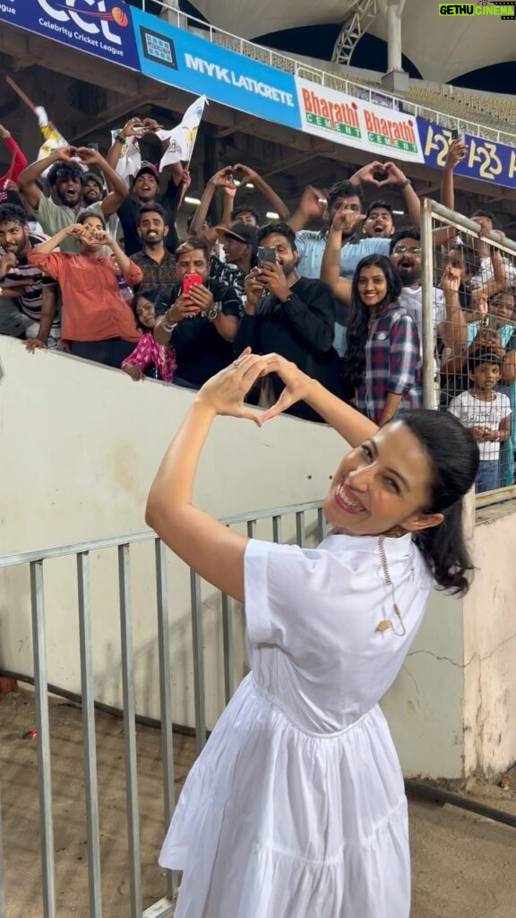 Poppy Jabbal Instagram - The cheers are deafening as fans rally behind @poppyjabbal , the anchor extraordinaire, whose charisma and energy light up the stadium! With her infectious enthusiasm and engaging presence, she’s won the hearts of cricket enthusiasts everywhere. #CCL2024 from February 23rd - March 25th and will be Live on JioCinema and Sony Ten 5. #A23 #Parle2020 #CCLSeason10 #Chalosaathkhelein #CCLonJioCinema #CelebrityCricketLeague #JioCinema @a23rummy @parle2020cookies @bharathicementofficial @officialjiocinema @sonysportsnetwork