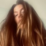 Poppy Montgomery Instagram - A disorganized assortment of things… 🌵 ⛽⌚️ 💅