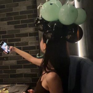 Porima Cheng Instagram - 就這樣又過了一年
這一年收穫和成長都很多☺️
謝謝這段路能夠遇見每一個親愛的你
謝謝機智的BB
謝謝身邊每一個家人朋友們
有你們我真的好幸福好多的愛!!!!!!
Love you guys so so much❤️