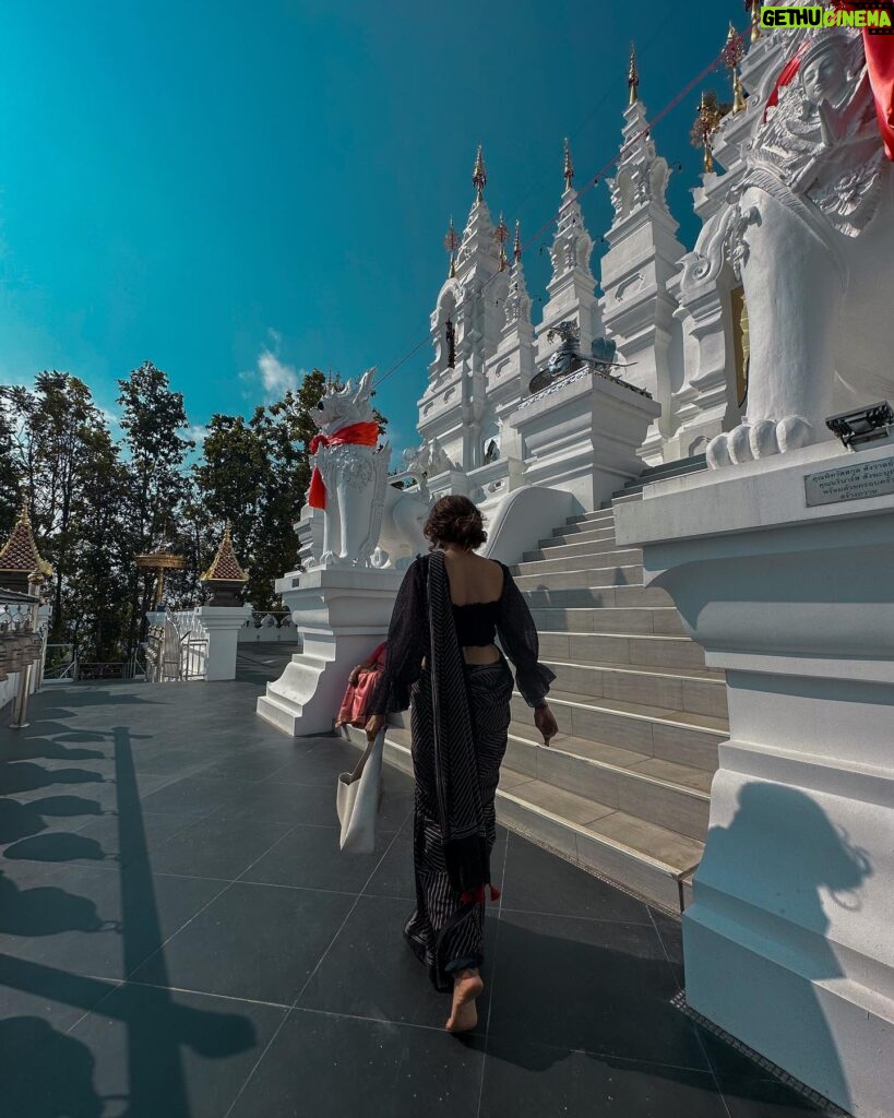 Pradaini Surva Instagram - Allowing every experience to be deep and intentionally noticing richness in every moment . - - - wandering around White pagoda 📍 chiang mai - @pickyourtrail @verandaresort