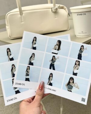 Praepetch Udomsartporn Instagram - เห็นเขาบอกว่าจะมี pop-up store ของ Stand Oil 24SPRING เป็น collection ใหม่สดๆร้อนๆที่ไทยเร็วๆนี้ เรานี่รีบสับเท้ามาที่ ซองซู ร้านที่เกาหลีก่อนเลย ใครมาเที่ยวเกาหลีแวะมาได้ ใครไม่ได้มารอที่ไทยเขาว่ากำลังจะไปที่ไทยนะงับ🥳🥳

👜 @standoil.th @standoil กระเป๋าน่ารักๆ มีให้เลือกหลายสี collection นี่ห้ามพลาดจริง ทางไทยเตรียมตำรอเลยงับ

#STANDOIL #STANDOILTH #스탠드오일 #24SPRING #HAPPYMOMENTS #321CHALKAK