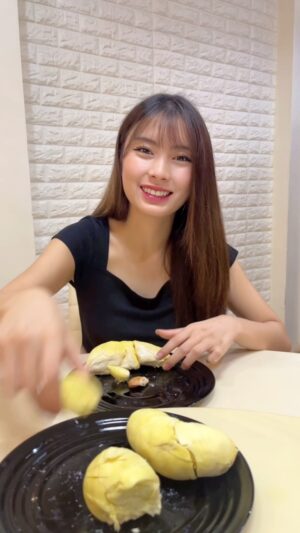 Praepetch Udomsartporn Instagram - Don't touch my Durian🙃ทุเรียนข้า ใครห้ามแตะ

#일상공감 #공감짤 #코미디 #comedyvideo #freecomedy #fyp