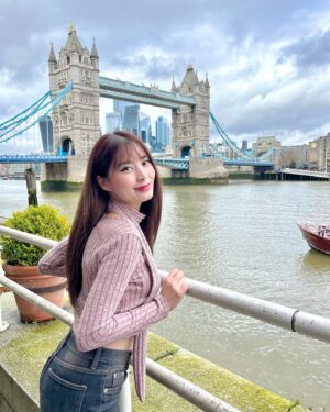 Praepetch Udomsartporn Instagram - Tower Bridge🌈🌉 

#영국 #영국여행 #런던 #런던여행 #외국인모델 #대한외국인 #프래 #하이프래 #HiPrae #londoncity #towerbridge #london