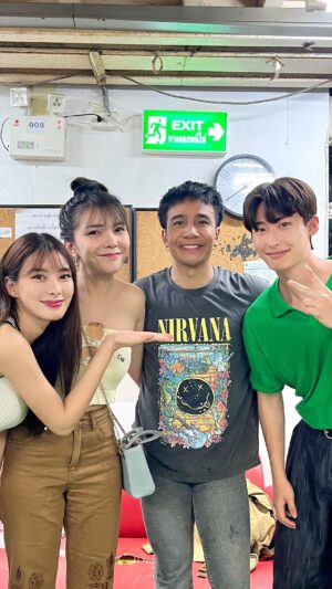 Praepetch Udomsartporn Instagram - พาอัครเดชมาดูคอนเสิร์ตพี่ก้อง ครั้งแรก เกาหลีอึ้ง! บรรยากาศแบบนี้หาดูที่เกาหลีไม่ได้ เต้นไม่หยุด มันส์สนุกสุดติ่ง