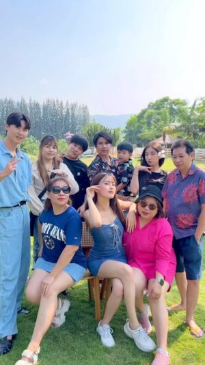 Praepetch Udomsartporn Instagram - Family trip @ Khao yai 👨‍👩‍👧‍👦💕

#가족여행 #여행 #태국 #태국여행 #카오야이 #familytravel #HiPrae #하이프래 #프래 #외국인모델 #대한외국인