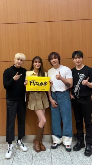 Praepetch Udomsartporn Instagram - FT 첫 연말 콘서트2023 FTISLAND CONCERT'FTSODE' 올해 내 행복한 마무리⭐️ 2월에도 태국에서 콘서트 열린다니까 아직 티켓팅 안 하신 분 고고🙌🏻

คอนเสิร์ตปลายปีครัังแรกของ FTISLAND เดือน กพ ปี 2024 กำลังจะมีคอนเสิร์ตที่ไทย ใครยังไม่ซื้อ ticket รีบไปซื้อนะค้าบบ💛💛
