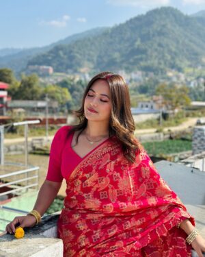 Prakriti Shrestha Instagram - In my head, I m still in Nepal 🇳🇵 ☁️ ⛰️

Esha Mangalsutra: @kajalnainafinejewelry