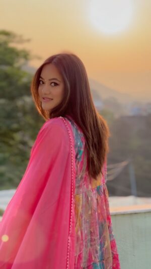 Prakriti Shrestha Instagram - Perfect way to start my day 🎶🎼🎶💕♥️❣️🎶🎼