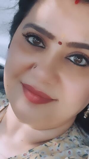Pranathy Sadhanala Instagram - శుభోదయం నేస్తాలు 🫶🏻Trending అయిపోయాక చేయడం నాకు అలవాటే 😀 
మా అమ్మాయిని క్లాస్ కోసం తీసుకెళ్ళి కార్ లో ఈ రోజు ఇలాంటి experiments చేశాను🙈 
ఎలా ఉంది చెప్పండి 
#goodmorning 
.
#godblessyouall 
.
#trendingreels 
.
#reelitfeelit 
.
#pranathymanasupalike