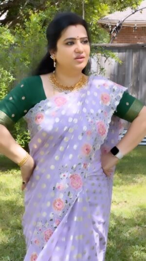 Pranathy Sadhanala Instagram - రంగమ్మ మంగమ్మా 💜💚 
This beautiful saree @charvik_collections_1 
*COST <~ 2550/- Free shipping
$ *WCT Brand presents*
* Soft party wear Georgette sarees with allover zari cut dollar butties
*Beautiful Scalloped Rose embroidery designer borders
*Pure pattu Blouse as shown in pic

https://chat.whatsapp.com/Bth1UEwl0lz59ZzxjKURRq

Jewelry @sreeyashjewels 
#rangammamangamma #rangasthalam #reelitfeelit #sareelove #jewelerycollection #explorepage✨ #pranathymanasupalike