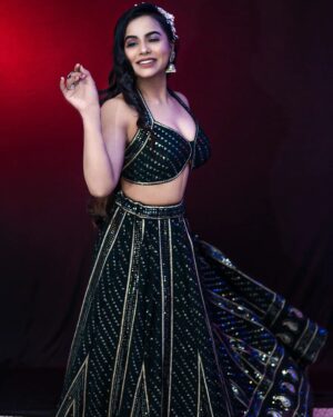 Pratiksha Rai Instagram - Wearing- @veronica_raichand 
Makeup- @makeover_rituu 
Hair - @mahives_makeover
Click - @lokesh_learns