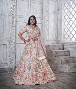 Pratiksha Rai Instagram - MUA- @makeover_rituu 
Hair - @trendystylesbypriyal 
Wearing - @paaneri_dadar 
Jewellery- @ashok_satra_bridal_jewellery