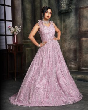Pratiksha Rai Instagram - MUA- @makeover_rituu 
Hair - @trendystylesbypriyal
Edit by-  @beingdeepeshmore13 
Outfit- @paaneri_dadar