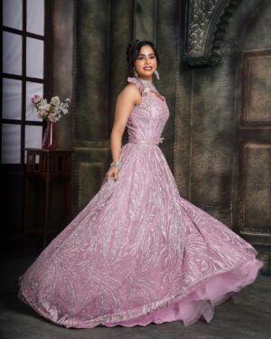 Pratiksha Rai Instagram - Beautiful Dress by - @paaneri_dadar 
Makeup by - @makeover_rituu 💓
Hair - @trendystylesbypriyal ❤️
Editing- @beingdeepeshmore13