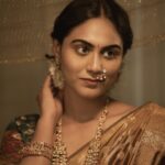 Preetha Instagram - என்ன சொல்வேன் இதயத்திடம் உன்னை தினமும் தேடும் என் பேச்சை கேட்காமல் உன்னைத் தேடும்…..🤎✨ Pc @vijayfredrick_secrets MUAH @the_chocolate_glow