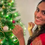 Preetha Instagram - With a smile on your face and hope in your heart, let us welcome the good times Christmas is going to bring along. ♥️ Merry Christmas to each one of you ✨ Love you all♥️😘 #christmas2023 #itspreetha_official