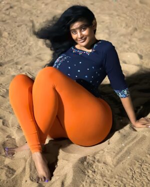 Preethi Kitchappan Instagram - The less I needed the better I felt….

#nomakeup #noedit #instagood #instagram #instalike #pic #picoftheday #pictureoftheday #beach #beachvibes #explorepage #explore #photoshoot #photographer #photography #love #trending #viral #instafashion #instapic #instamood #moodygrams #instalove #instatravel #instastyle
