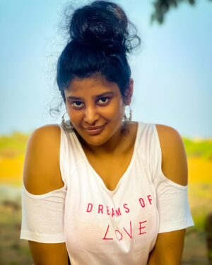 Preethi Kitchappan Instagram - Welcome to the new RAW

#raw #nomakeup #explorepage #explore #instagood #instadaily #instapic #instagram #insta #instalove #instamood #instaviral #viral #trending #photo #photooftheday #photography #white #desi #mystery #prettinezz #beautiful #naturephotography #natural #smile #instamood #moodygrams