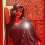 Preethi Kitchappan Instagram - Life is short so let my Pallu be long….. Six yards of simple sophistication 🖤🤍🖤 #sareelover #saree #black #sareelove #pic #picoftheday #instafashion #black #insta #instagram #explorepage #explore #trending #blacksaree #instamood #moodygrams #photo #photoshoot #photographer #instapic #instadaily