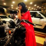 Preethi Kitchappan Instagram - Dear western outfits, Remember, when grace and culture shook hands, I was born. Try all you want but only I bring out her true beauty and elegance. Yours sincerely, Saree Every saree tells a story. Can you read mine? #instagood #instagram #picoftheday #pictureoftheday #instafashion #saree #sareelove #sareedraping #sareefashion #sareestyle #sexywomen #explore #explorepage #sareeoftheday #instamood #moodygrams #photographer #photography #picture #wedding #reception #sareeindia #instaviral #instalove #instadaily #india #instaart #insta