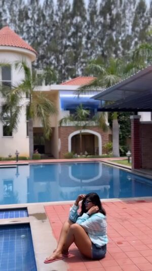 Preethi Kitchappan Instagram - When the sun was at his best 1.20 noon and humidity hit the skies… Anjali doing her bit just for the sake of it❤️❤️burnttttt init…

This time coz not a fly outside!!!

#pondy diaries 1 of 3

#instagood #instagram #pondy #pondydiaries #insta #instadaily #reelsinstagram #reelitfeelit #reelkarofeelkaro #reelsindia #music #tollywood #instafashion #swimmingpool #water #poolside #instamood #instalove #explorepage✨ #explorepage #instaexplore #pondicherry #vacation #blue