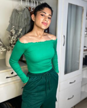 Preeti Singh Instagram - Attached: 7 Photos…💚
.
.
.
#explore #carouselpost