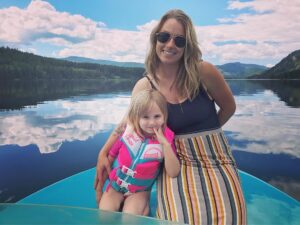 Presley Smith Instagram - Boats n’ Aunties 💙