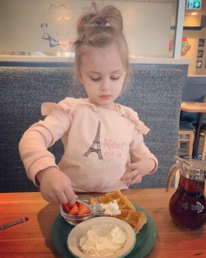 Presley Smith Instagram - You are my sunshine, my only sunshine ☀️❤️