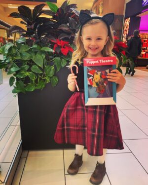 Presley Smith Instagram - Today I got to whisper what I want for Christmas in Santa’s ear! 🥰🎄🎅🏼