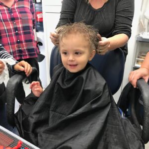 Presley Smith Instagram - I really enjoyed getting my hair and makeup done, but I always had to add my own touch. @juliemchaffie