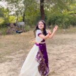 Princy Prajapati Instagram - I’m too late for this trend 💁🏼‍♀️ #trending #viral #reels #dance #thumakthumak