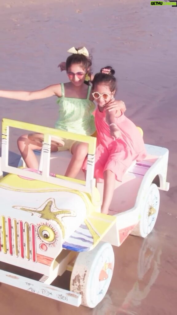 Princy Prajapati Instagram - New work out for @pinekids.in @firstcryindia ❤️with cutest @princy.prajapatii ❤️❤️❤️ : . #jianarigara #princy #newwork #anupamaa #reel #reelsinstagram #beach #beachlife #summer #summervibes #viral #fyp #trendingreels #trending