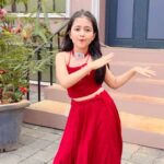 Princy Prajapati Instagram – Recently favourite 🥰 
@manasi_parekh this one special for u ❤️
Outfit: @aachhokids 

#reels #trending #viral #explore #jamkudi #manasiparekh