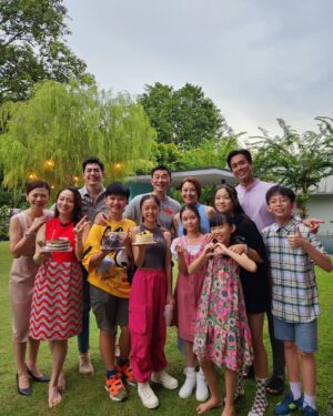 Priscelia Chan Instagram - Today's birthday babies celebration surprise at the film set @camans.kong @goh.wee.ann @meixinmacy 生日快乐！天天快乐！#孺子可教也 #mediacorpborntoshine 😍🎂🌻🎉✨️