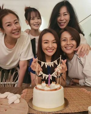 Priscelia Chan Instagram - Another beautiful gathering with my lovelies that day & early birthday celebration for our dear @applehong ❤️👸😘🎉🌻🎂✨️