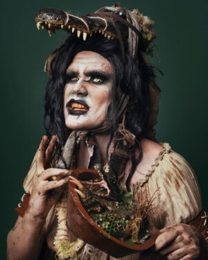 Priscilla Chambers Instagram - S W A M P🐊W I T C H 

Gator stew by @livingbiohazard 
Outfit created by my drag daughters @reptiliananderson & @calcutta_x 

Photo by @ivanadesancic
