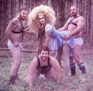 Priscilla Chambers Instagram - This porridge is juuuust right 😏 

Throwback to my Goldilocks & the 3 BEARS photoshoot 👩🏼‍🦱🐻🐻🐻 

Hair by me :) fun fact- this was 3 wigs that I sewed together and it was the same wig that I wore for the Monsters of Rock challenge on Dragula ;) 
Photo by @theroxytaylor 

🐻 @theatlasblake 
🐻 @darth_jorge