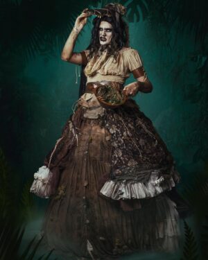 Priscilla Chambers Instagram - S W A M P🐊W I T C H 

Gator stew by @livingbiohazard 
Outfit created by my drag daughters @reptiliananderson & @calcutta_x 

Photo by @ivanadesancic
