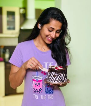 Priya Hegde Instagram - Here I am to celebrate another year of my life ❤️ I am overwhelmed by all the wishes, love and attention I received. Special thanks to all my supporters and darling @_tejaswini_gowda_official ‘s fans
@tejashwini_luv_4ever 
@tejuu_dimple_queen_fp 
@tejuu_lub 
#birthdaysseason #novemberborn #happyme #vibes #priyahegde❤️ #celebration #selflove