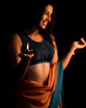 Priya Hegde Instagram - Wishing you all a happy and prosperous Deepawali 🪔 
PC : @sumanth_bl