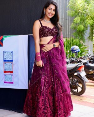 Priya Hegde Instagram - The way to enlightenment is always through making darkness conscious not through fantasising the figures of light 😇
Outfit @iamneharajappa_official 

#friday #weekeend #nellorediaries #sreyarealestates_selebrations #priyahegde❤️ #bangalore #hyderabad #mangalore #momentstocherish❤️ #happytime #positivity