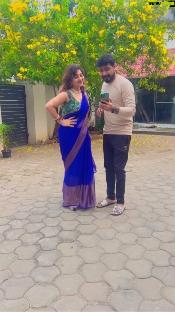 Priya Prince Instagram - Reels Making Video Panna ipadi tha irukum pola 🤣😂🥰 Funny reels With @priyaprince1111 🥰 Video Credits 🥰😍 @shastrygayathri
