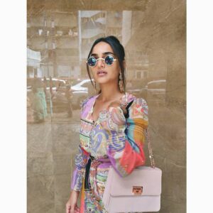 Priyanka Purohit Instagram - Every girl is a doll,
either Barbie or Annabelle ! 😺