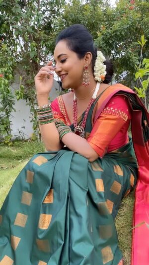 Priyanka Shivanna Instagram - ಪ್ರೇಮ ಕವಿತೆ ♥️
.
.
.
Jewellery @thespatika 
Wearing @saachi_silks 
.
.
.
#love #life #prema kavithe #trendingreels #newtrending
