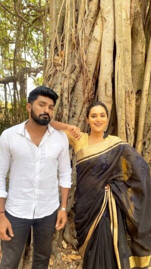 Priyanka Shivanna Instagram - Gowda and Gowdti 

.
.
.
.
.
#instagood #reels #reelsinstagram #instadaily #instalike #reelsvideo #kannada #karnataka #bengalurureels #ipl #rcb
