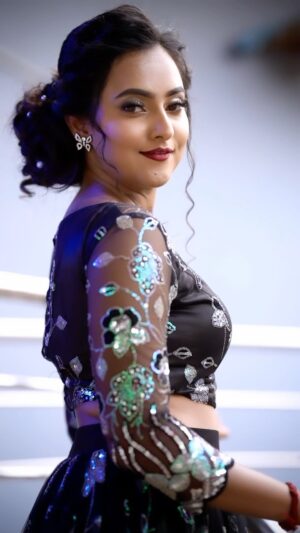 Priyanka Shivanna Instagram - A dress can change your mood in an instant. ...
.
.

#reelsvideo #happyme #selflove 

@officialjoshapp
@joshapp.kannada
#JoshMeinAaja